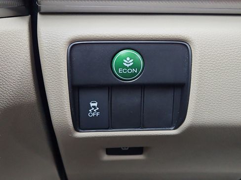 Used 2013 Honda Accord LX image 9