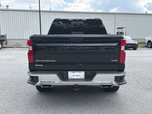 Used 2022 Chevrolet Silverado 1500 LTZ w/ Technology Package AWD/4WD image 7