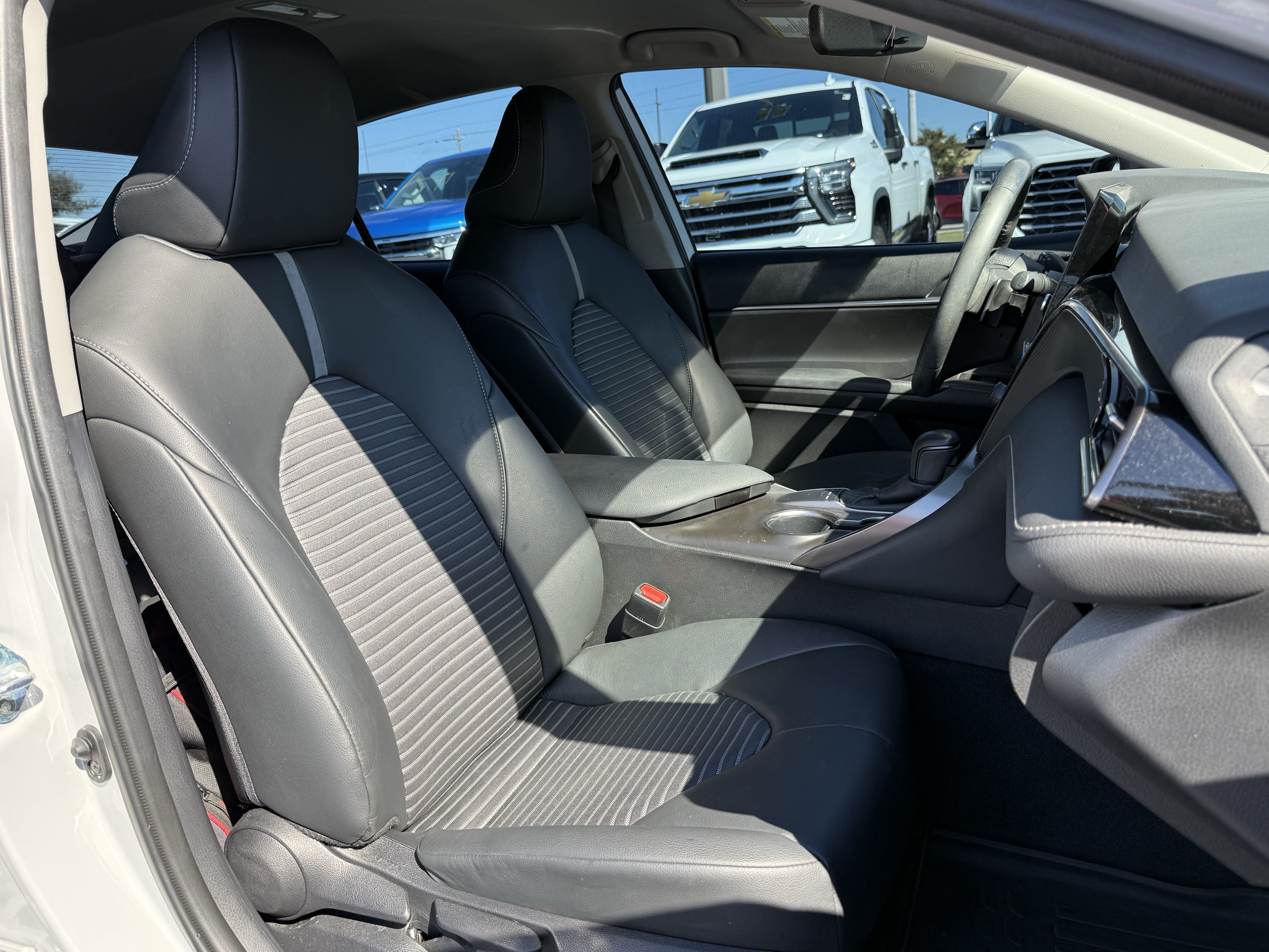 Used 2024 Toyota Camry SE FWD image 33