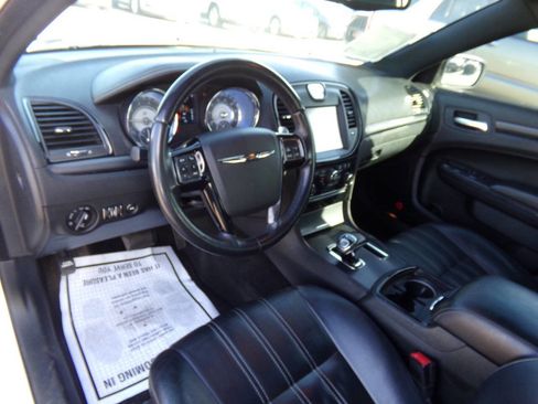 Used 2014 Chrysler 300 S image 59