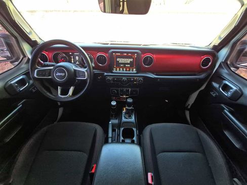 Used 2022 Jeep Gladiator Rubicon AWD/4WD image 14