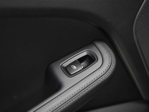 Used 2026 Porsche Macan AWD/4WD image 13
