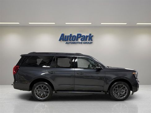 New 2026 Ford Expedition Platinum w/ Stealth Appearance Package image 8