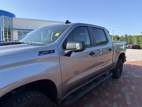 Used 2026 Chevrolet Silverado 1500 LT Trail Boss w/ LT Trail Boss Premium Package AWD/4WD image 5