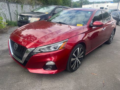 Used 2020 Nissan Altima 2.5 Platinum AWD/4WD image 1