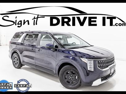 Used 2025 Kia Carnival