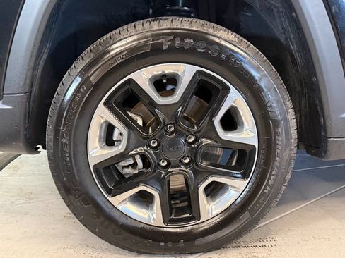 Used 2018 Jeep Compass Trailhawk w/ Leather Interior Group AWD/4WD image 25