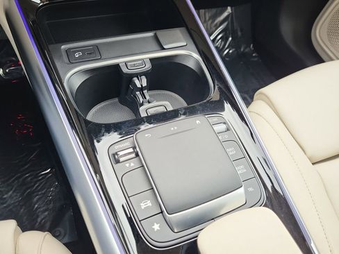 Certified 2022 Mercedes-Benz GLA 250 4MATIC image 18