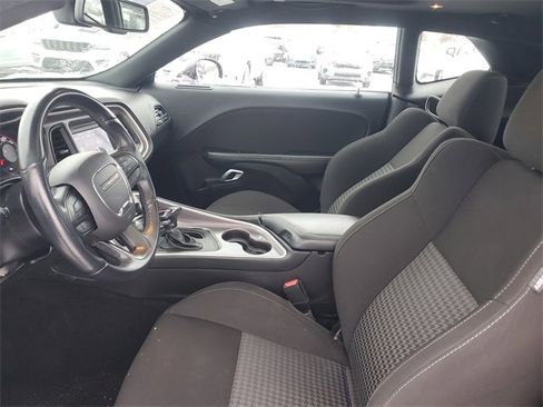 Used 2022 Dodge Challenger R/T w/ Blacktop Package image 10