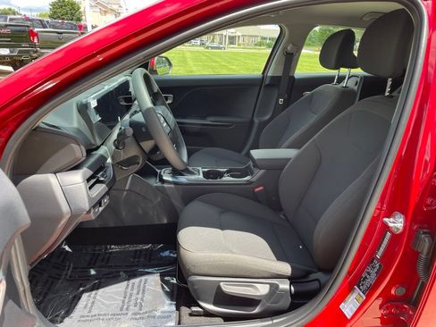 New 2026 Kia K4 FWD image 8
