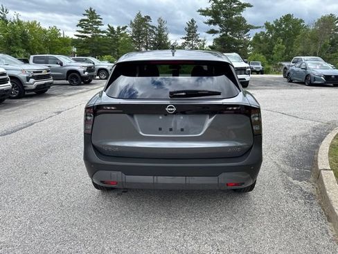 Certified 2025 Nissan Kicks SV AWD/4WD image 30