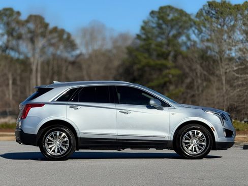 Used 2017 Cadillac XT5 Luxury w/ Driver Awareness Package image 11