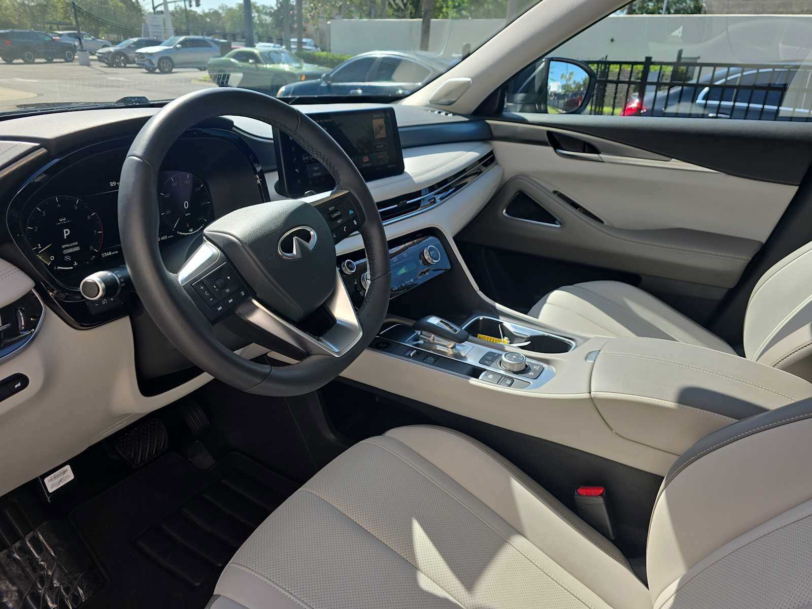 Certified 2026 INFINITI QX60 Luxe w/ Cargo Package FWD image 15