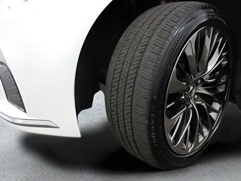 Used 2023 Lexus LS 500 w/ Interior Upgrade Package image 44