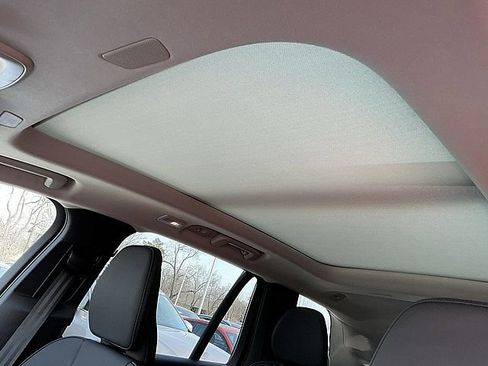 Used 2025 Volvo XC90 B5 Core image 17