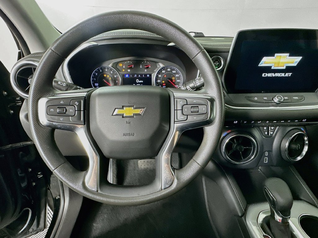 Used 2023 Chevrolet Blazer LT w/ Midnight/Sport Edition FWD image 11