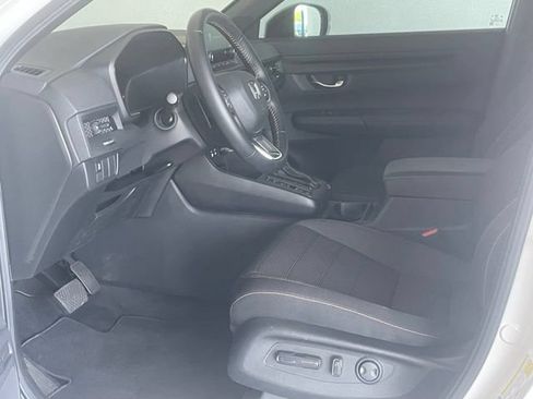 Used 2025 Honda CR-V Sport image 14