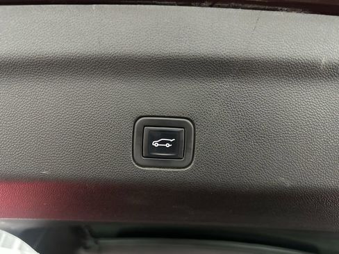 Used 2023 Chevrolet Suburban High Country AWD/4WD image 44