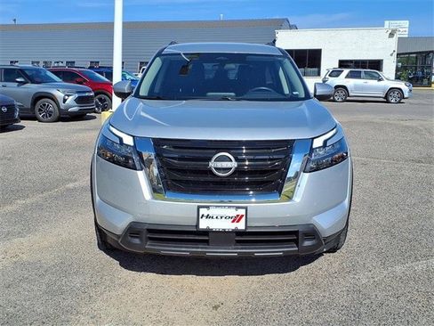 Used 2025 Nissan Pathfinder SV image 20