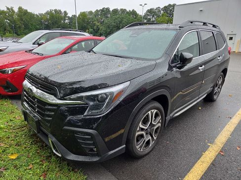 Used 2024 Subaru Ascent Touring AWD/4WD image 3