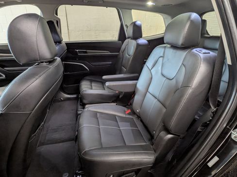Used 2022 Kia Telluride SX w/ Nightfall Edition Package image 9