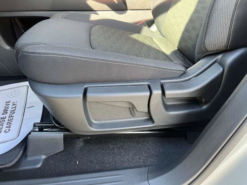 New 2025 Nissan Pathfinder S image 19