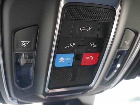 New 2025 Jeep Grand Cherokee Limited image 37