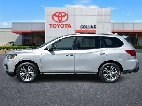 Used 2019 Nissan Pathfinder SL FWD image 2