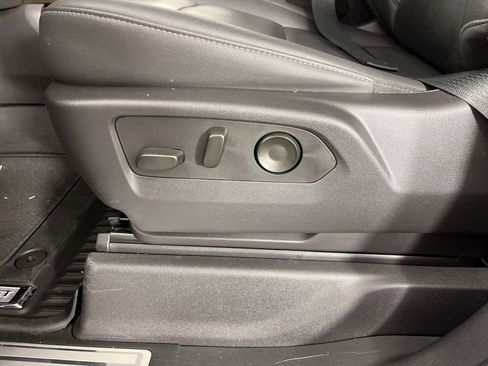 Certified 2024 Chevrolet Silverado 1500 LT Trail Boss w/ Convenience Package II image 25