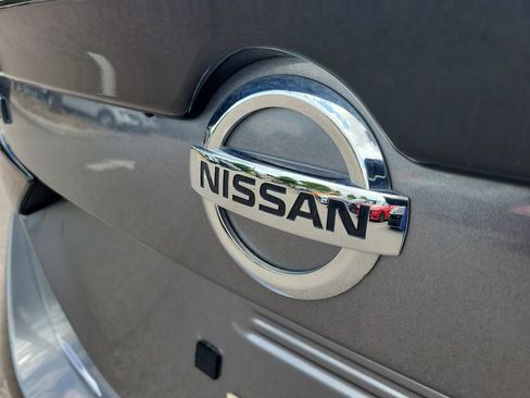 Used 2023 Nissan Sentra SR w/ Midnight Edition Package FWD image 9