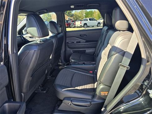 Used 2023 Nissan Pathfinder Rock Creek image 12