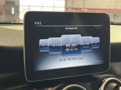 Used 2019 Mercedes-Benz GLA 250 4MATIC image 18