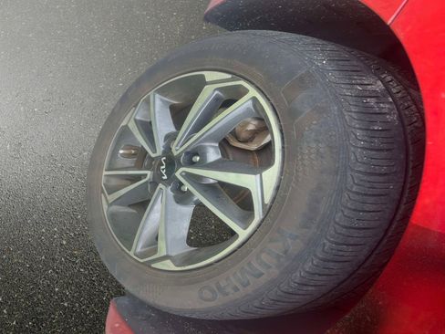 Certified 2023 Kia Forte LXS w/ LXS Technology Package image 4