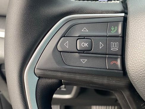 New 2025 Jeep Grand Cherokee L Altitude image 17