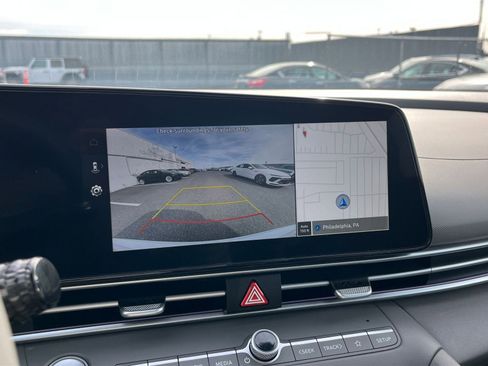 Used 2025 Hyundai Elantra SEL FWD image 20