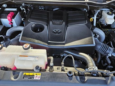 Used 2024 Toyota Tundra SR5 AWD/4WD image 27