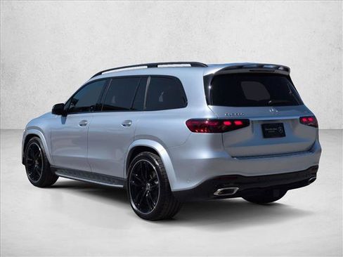 New 2026 Mercedes-Benz GLS 580 4MATIC image 9