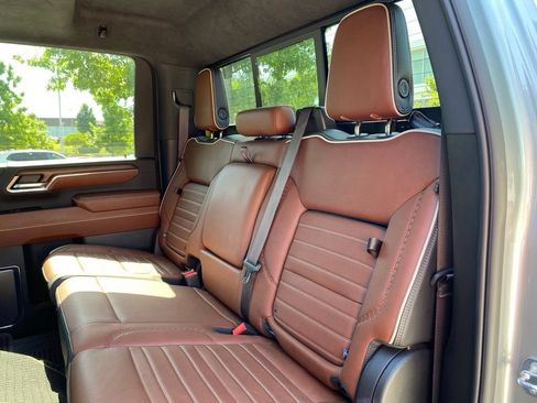 Used 2024 GMC Sierra 2500 Denali Ultimate AWD/4WD image 25