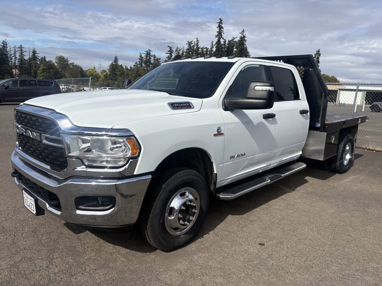 Used 2024 RAM 3500 Big Horn AWD/4WD image 2