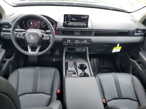 Used 2025 Honda Pilot EX-L image 15