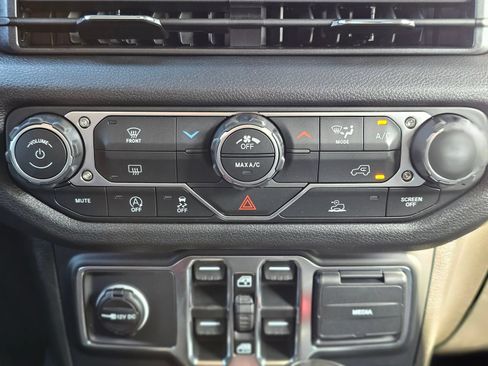 New 2026 Jeep Gladiator Sport AWD/4WD image 13