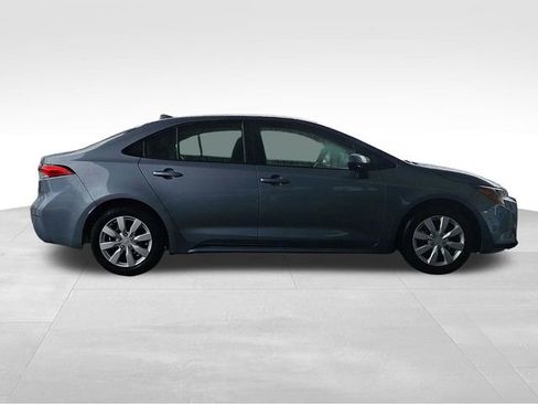 Used 2020 Toyota Corolla LE image 9