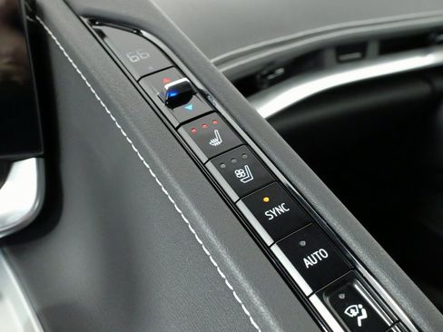 Used 2021 Chevrolet Corvette Stingray w/ Z51 Performance Package image 68