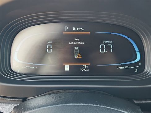 Used 2025 Hyundai Venue Limited image 15