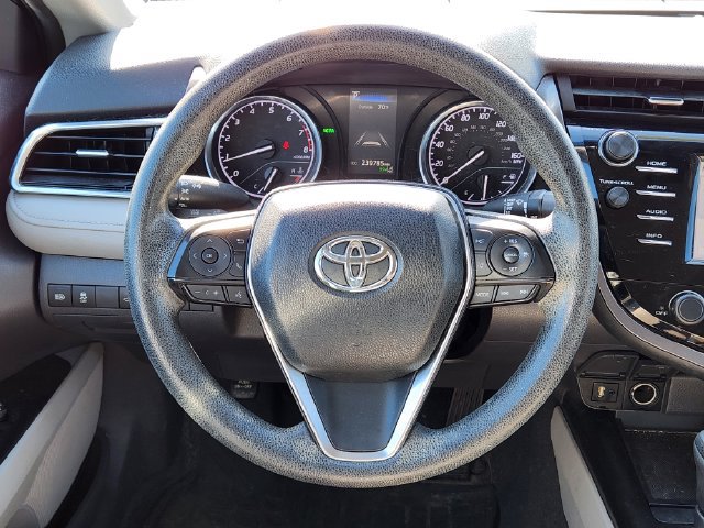 Used 2018 Toyota Camry LE w/ Convenience Package FWD image 10
