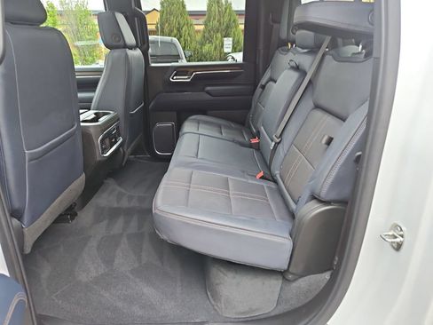 Used 2024 Chevrolet Silverado 2500 High Country w/ Technology Package AWD/4WD image 26