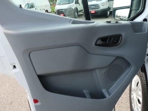 Used 2015 Ford Transit 150 XLT image 11