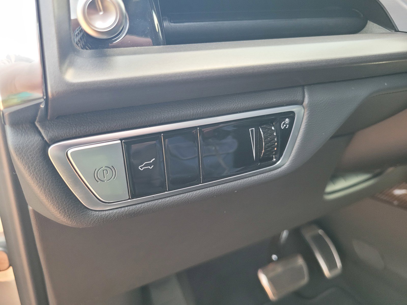 Used 2026 Cadillac Vistiq Sport AWD/4WD image 16