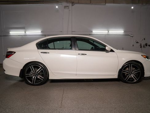 Used 2017 Honda Accord Sport Special Edition image 14