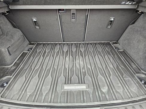 Used 2025 Land Rover Range Rover Evoque S image 34